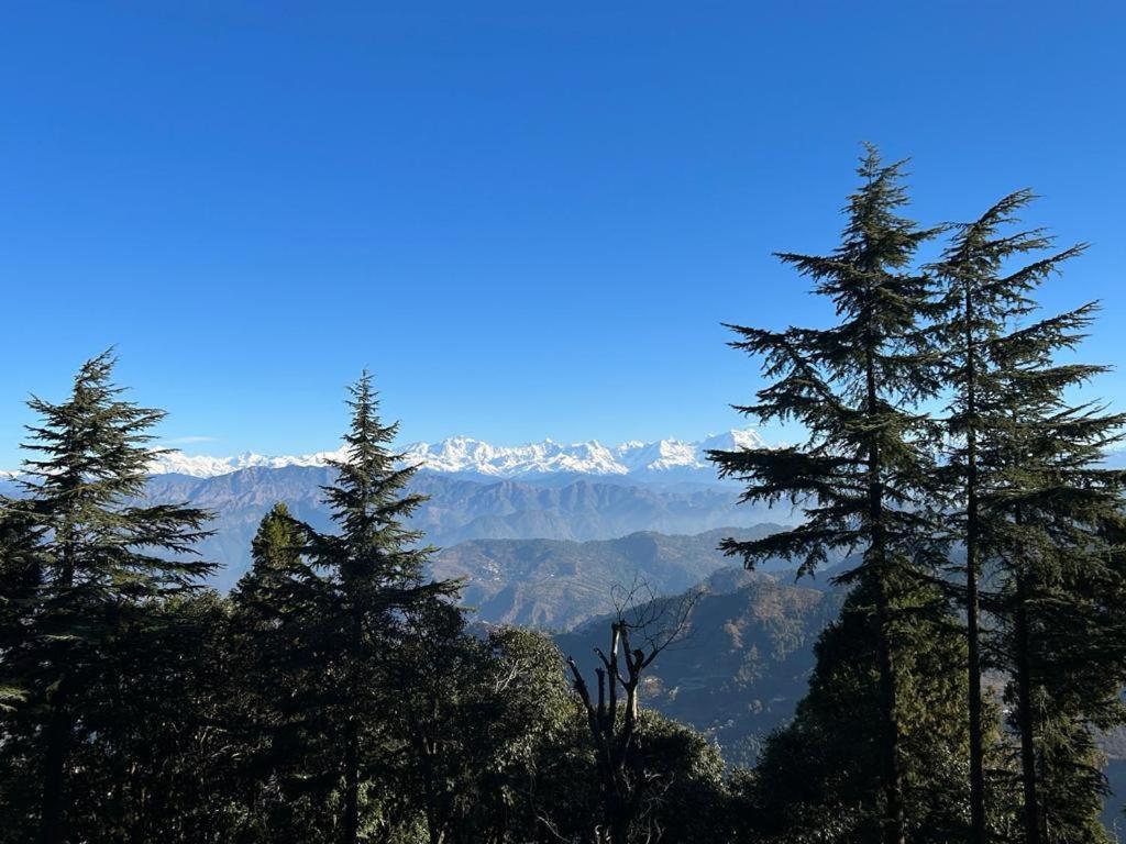 The Deodar Inn Pauri Eksteriør billede