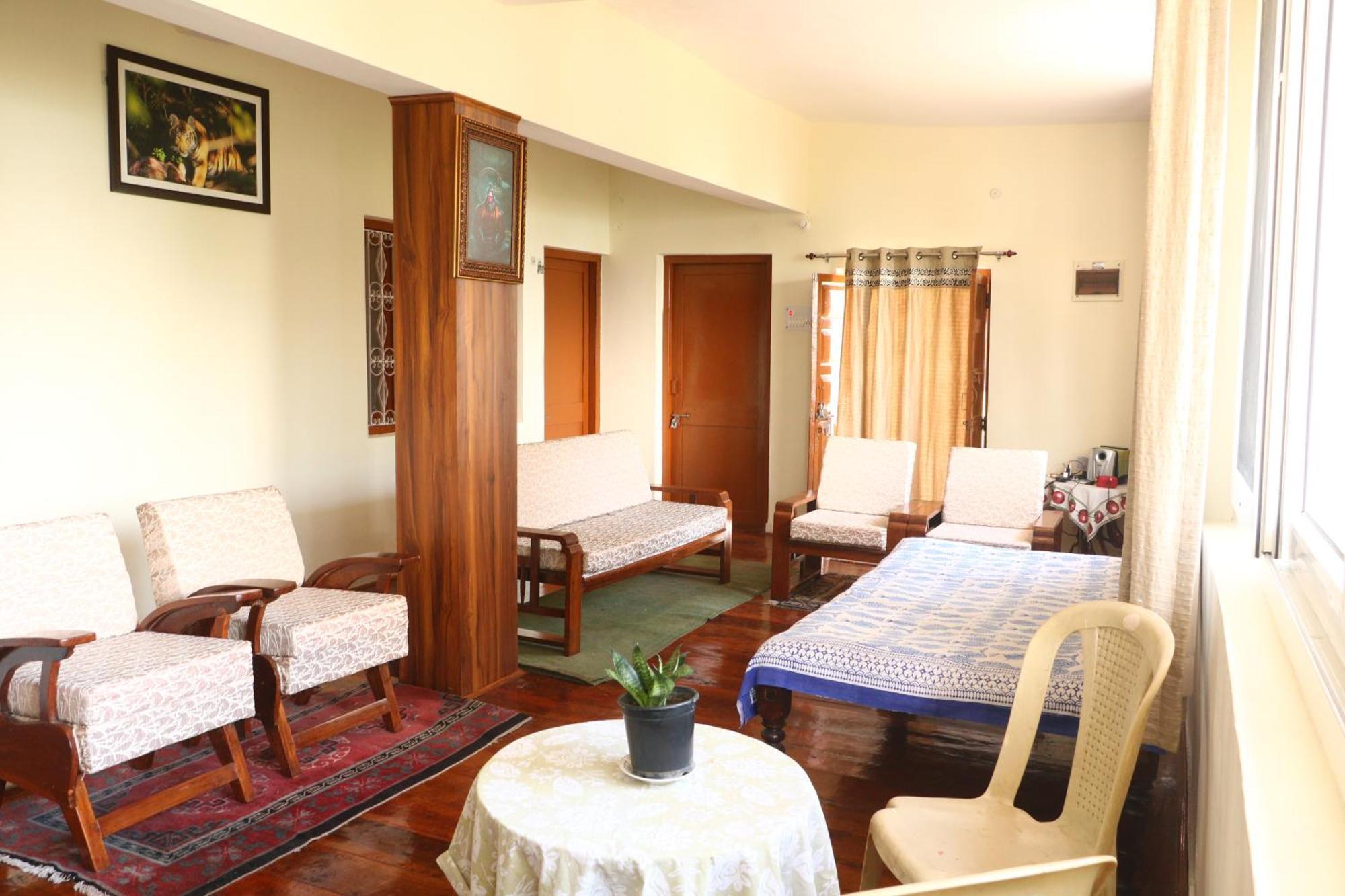 The Deodar Inn Pauri Eksteriør billede